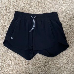 Black shorts with zip up pockets
